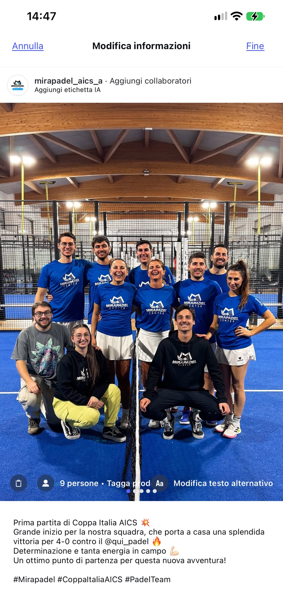 La squadra amatoriale Mirapadel in maglia blu