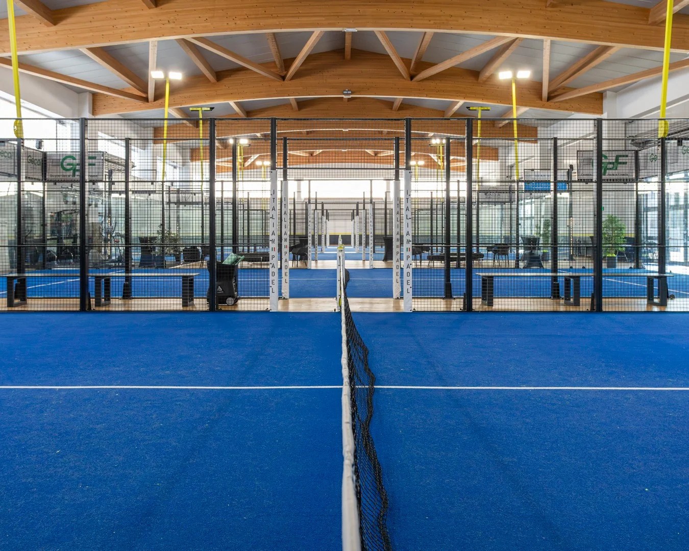 I campi indoor al Mirapadel Center
